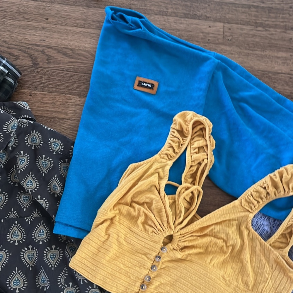 Clothing Bundle - image 4